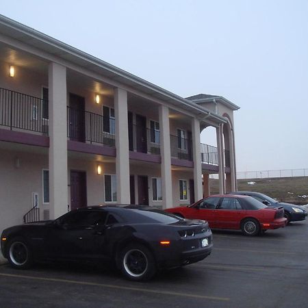 Townhouse Inn & Suites Omaha Buitenkant foto