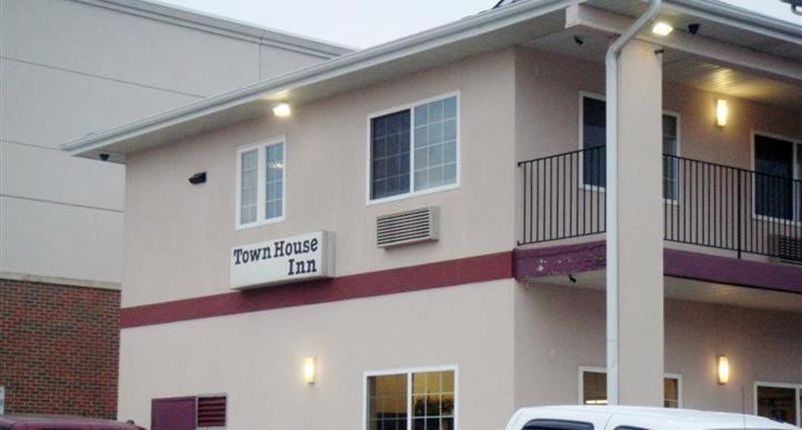 Townhouse Inn & Suites Omaha Buitenkant foto