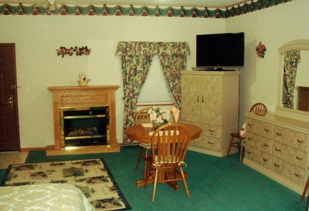 Townhouse Inn & Suites Omaha Buitenkant foto